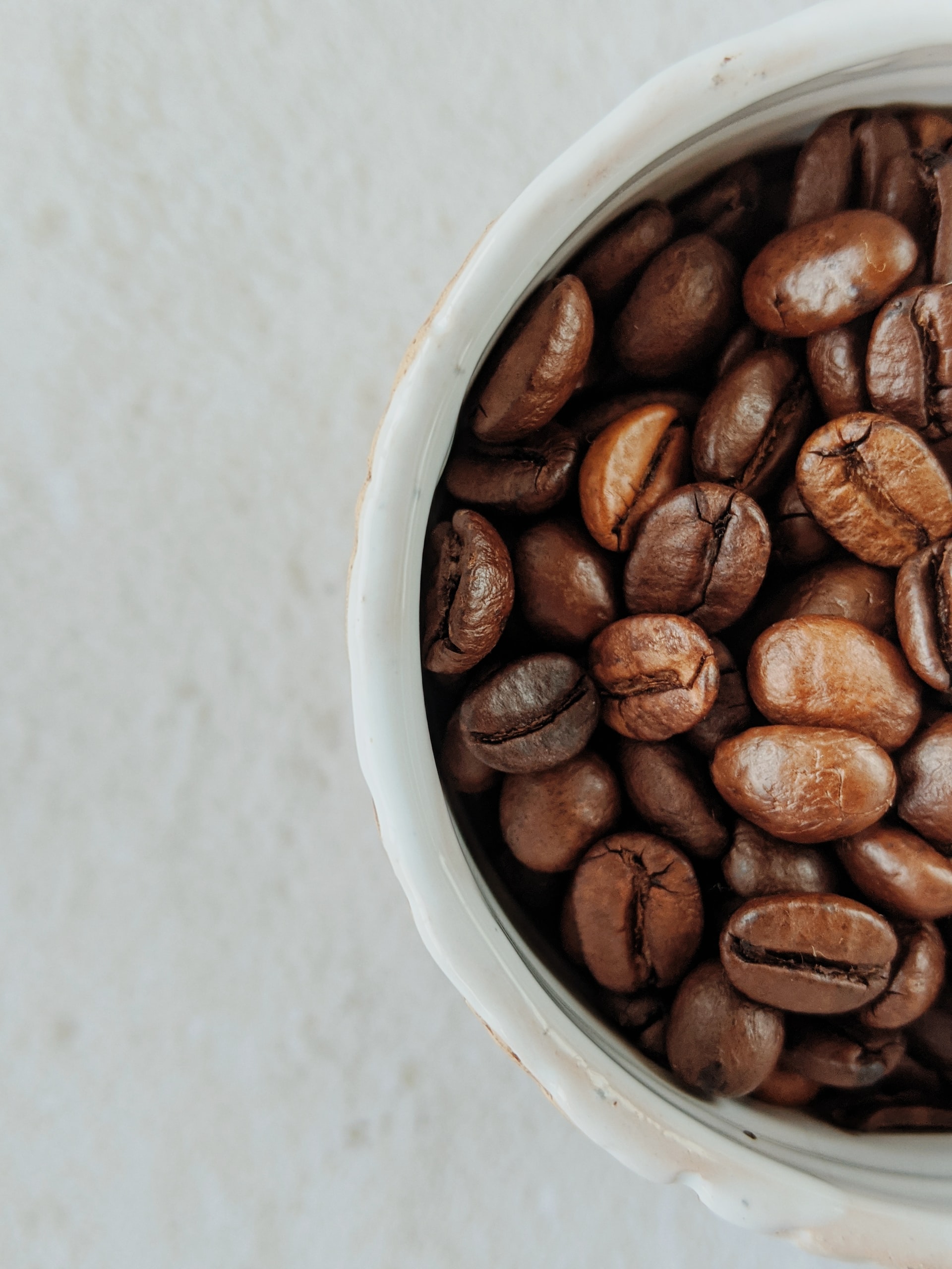 Palarnie kawy: sekrety procesu wypalania i wpływ na smak kawy
